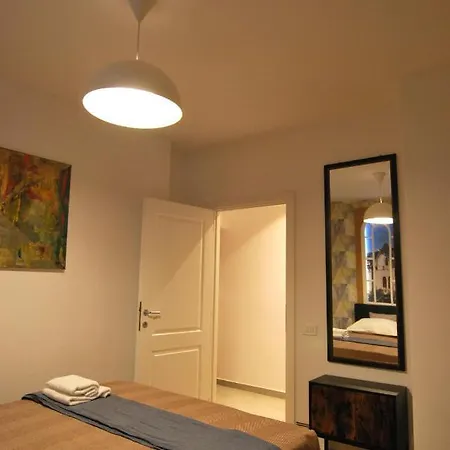 New In Berindey - Historical Center, Universitate