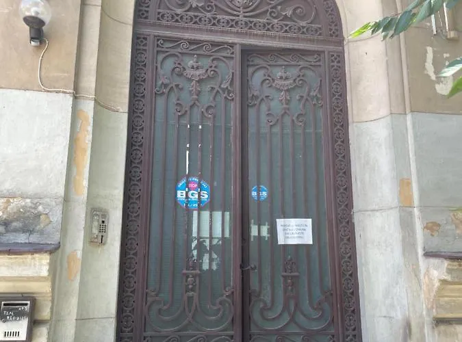 New In Berindey - Historical Center, Universitate * Βουκουρέστι