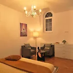 Апартаменти New In Berindey - Historical Center, Universitate