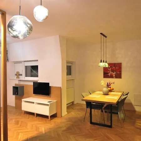 Appartement New In Berindey - Historical Center, Universitate