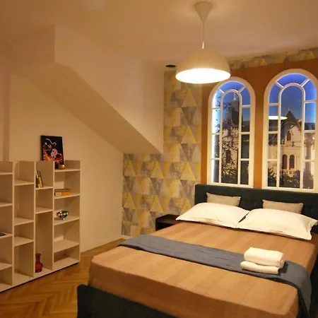 New In Berindey - Historical Center, Universitate