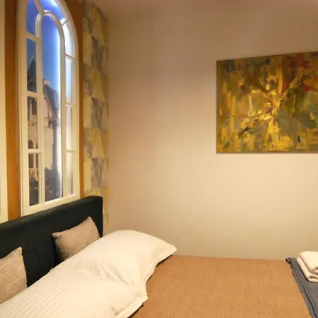 New In Berindey - Historical Center, Universitate Apartman