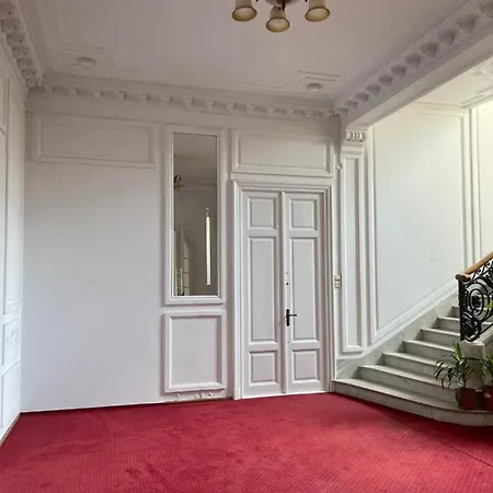 New In Berindey - Historical Center, Universitate Boekarest