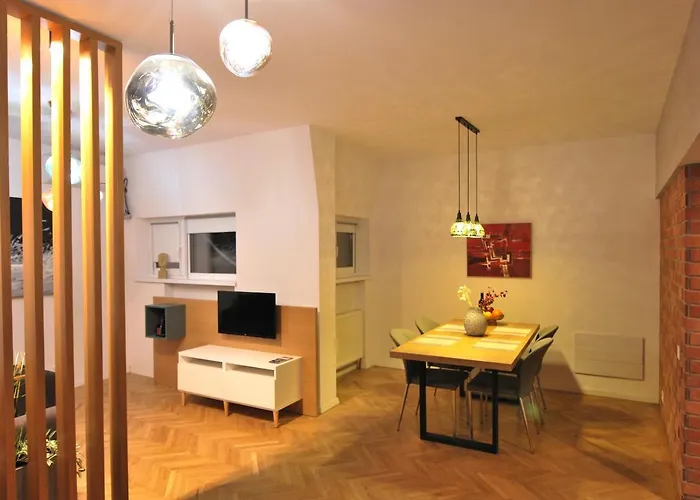 Apartman New In Berindey - Historical Center, Universitate